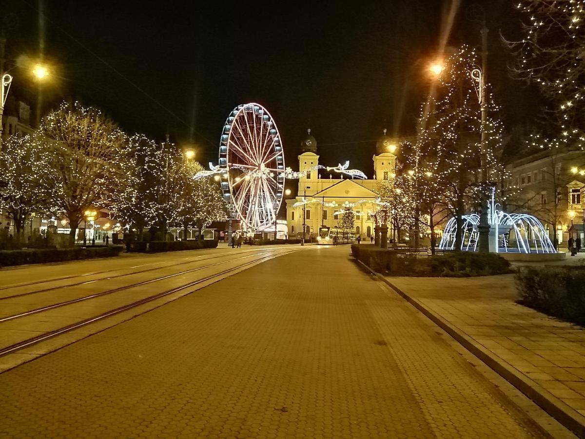 Green Island In The Downtown With Free Parking Debrecen Luaran gambar